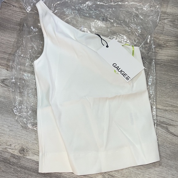 Gauge 81 Cannes - Picture 5 of 7